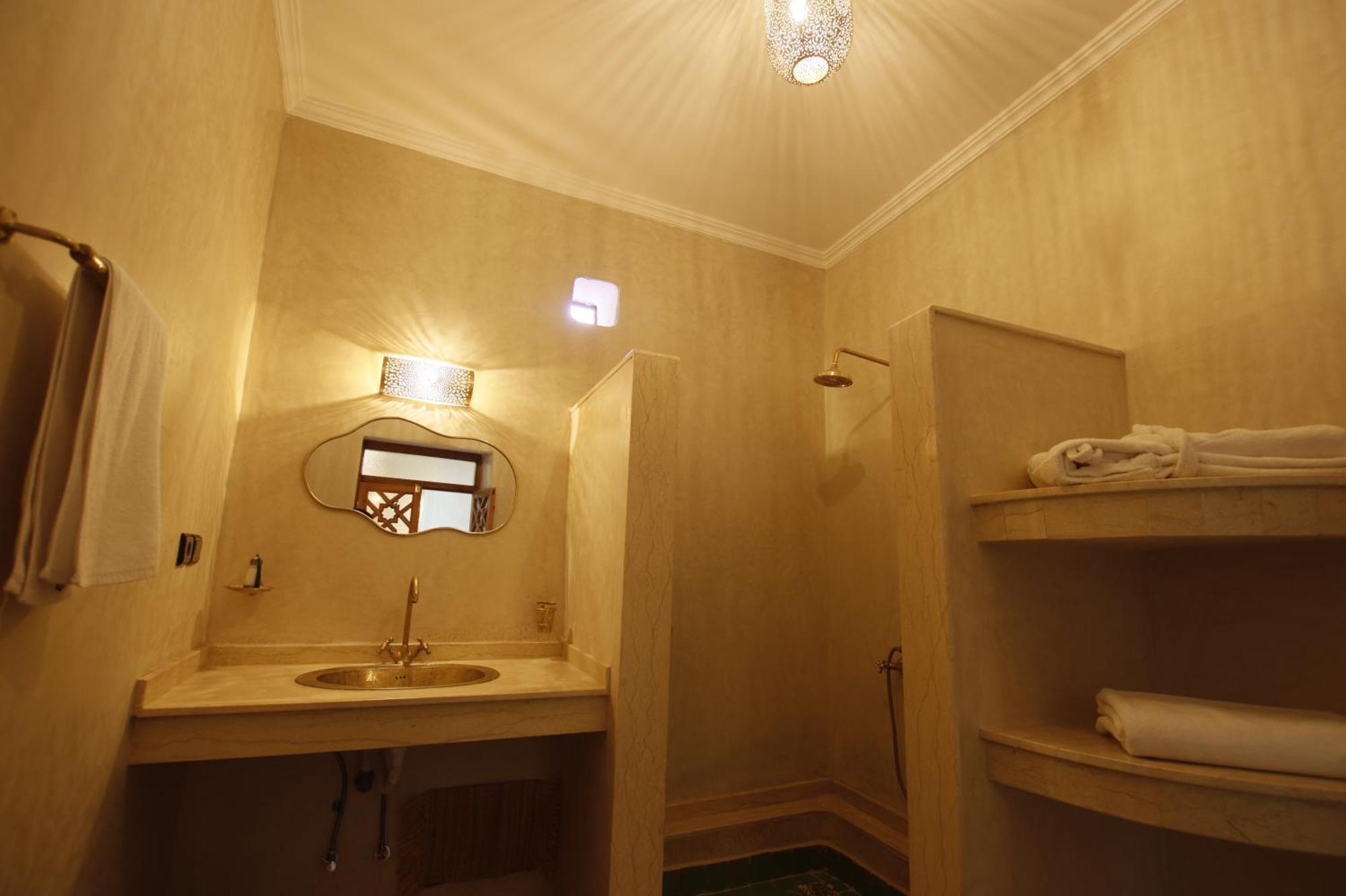 Riad Chez Henriette Маракеш Екстериор снимка